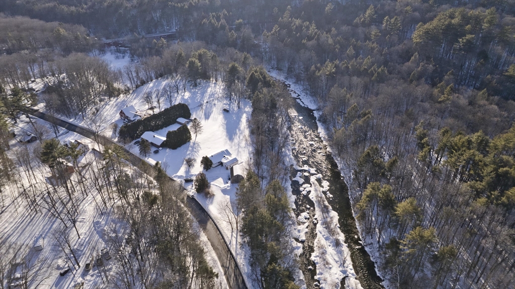 16 Knightville Dam Road Huntington, MA 01050 - Photo 36 of 40 a backyard of a house
