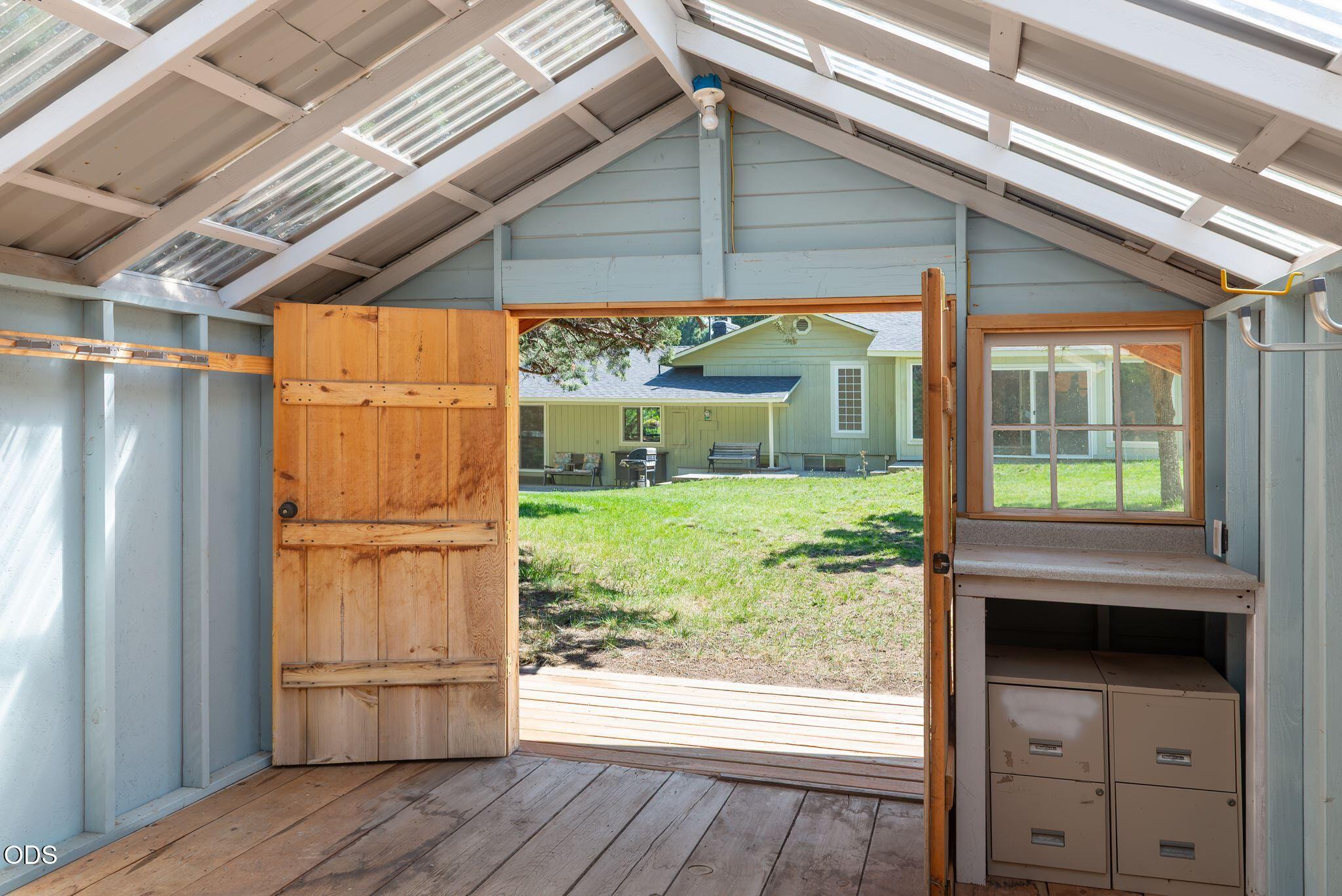 63435 O. B. Riley Road Bend, OR 97703 - Photo 17 of 46 Gallery Image 17