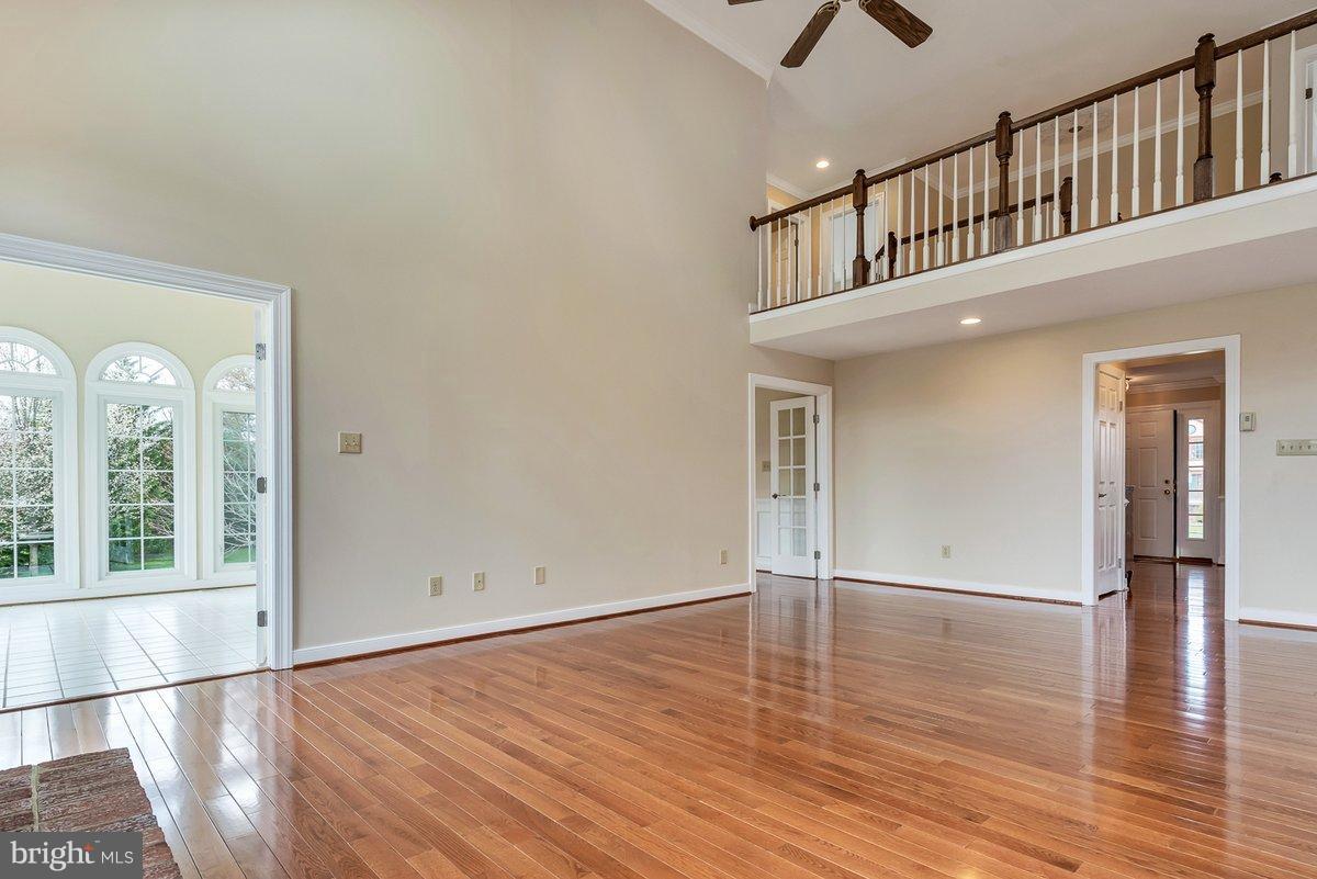 17001 Spates Hill Road Poolesville, MD 20837 - Photo 11 of 30 Family Room