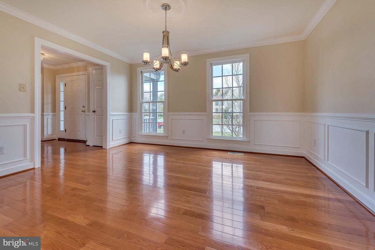 17001 Spates Hill Road Poolesville, MD 20837 - Photo 14 of 30 Dining room table guaranteed to fit in this room!