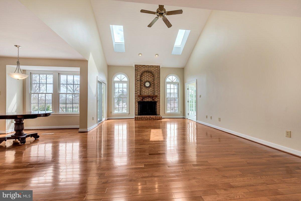 17001 Spates Hill Road Poolesville, MD 20837 - Photo 10 of 30 No family too big for this family room!