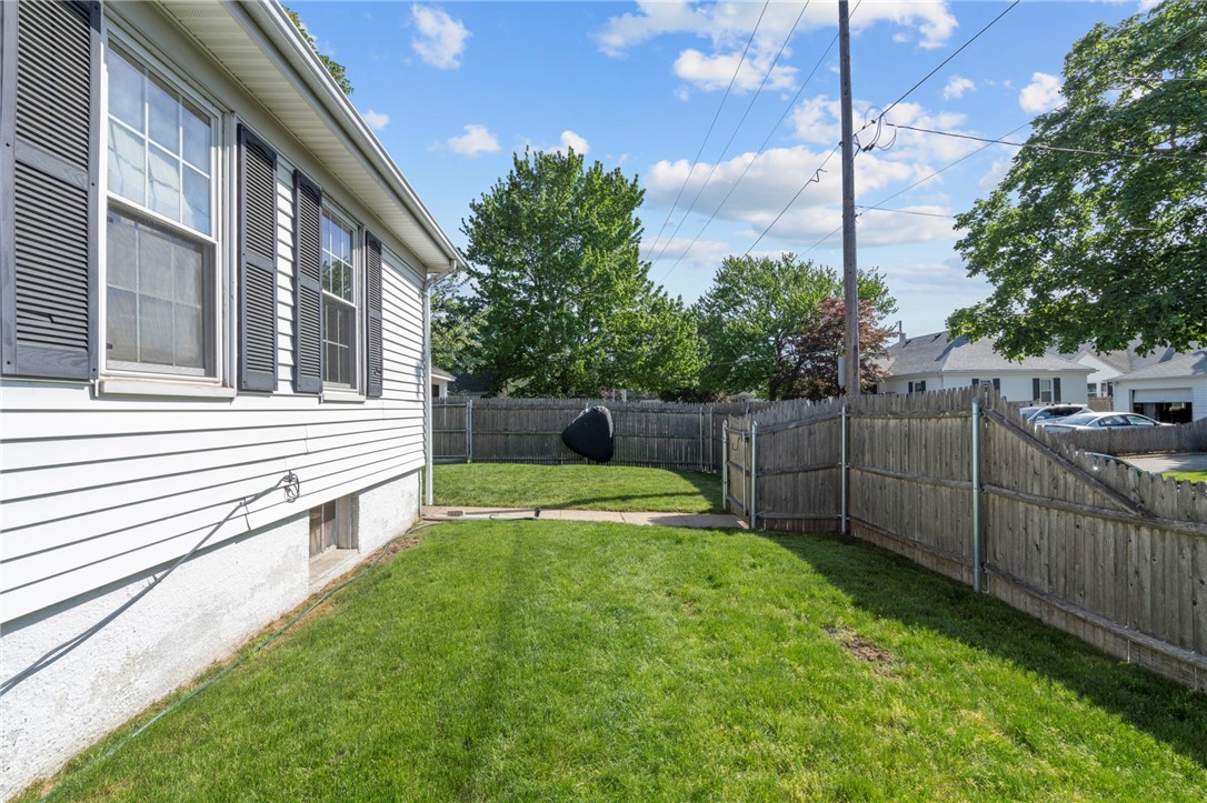 103 Crescent Road Pawtucket, RI 02861 - Photo 18 of 19
