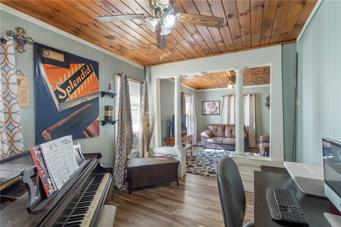 103 Crescent Road Pawtucket, RI 02861 - Photo 4 of 19