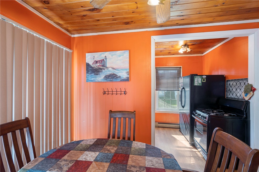 103 Crescent Road Pawtucket, RI 02861 - Photo 7 of 19
