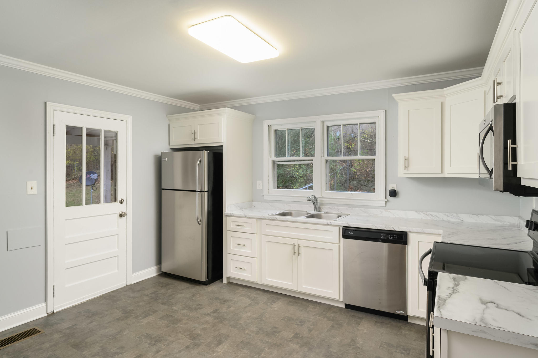 129 Hill Road Chattanooga, TN 37415 - Photo 8 of 29 129 Hill Rd