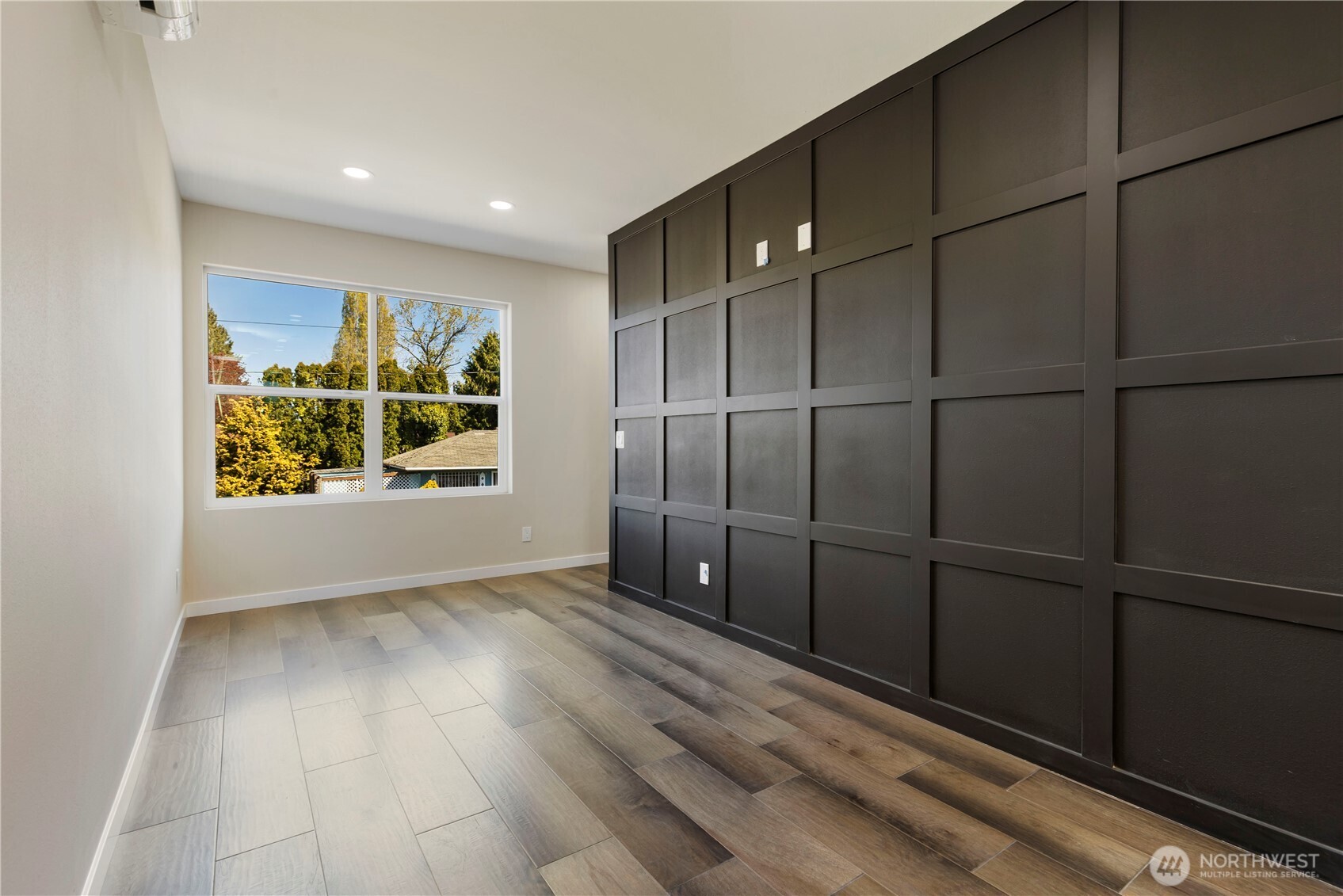 2421 Southwest Findlay Street Seattle, WA 98106 - Photo 9 of 13 Gallery Image 9