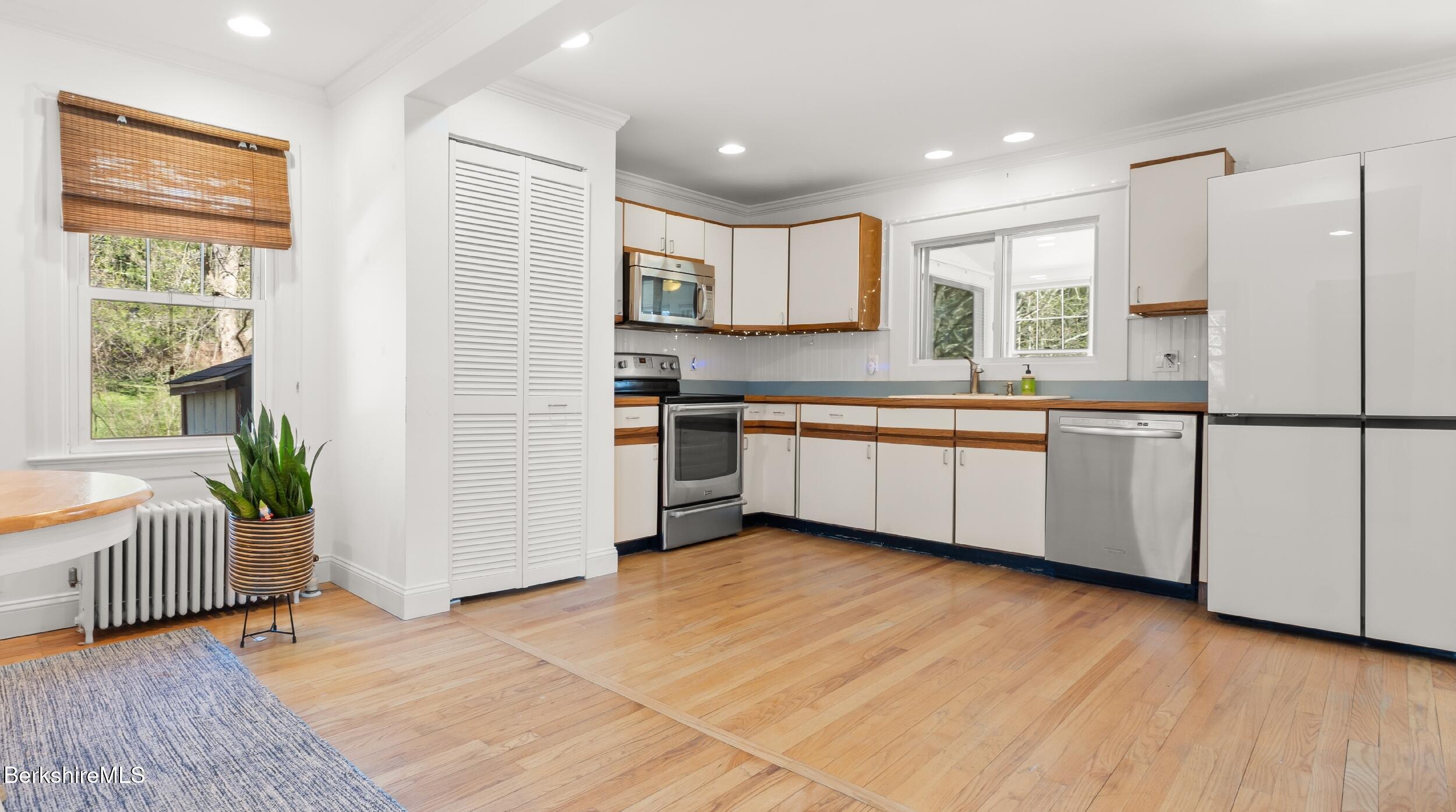 181 New Lenox Road Lenox, MA 01240 - Photo 9 of 30 Kitchen