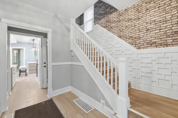 $290,000 | 7115 South Rockwell Street, Chicago, IL 60629