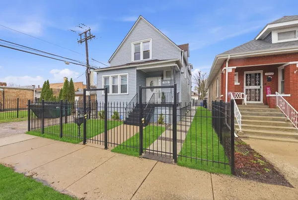 $290,000 | 7115 South Rockwell Street, Chicago, IL 60629