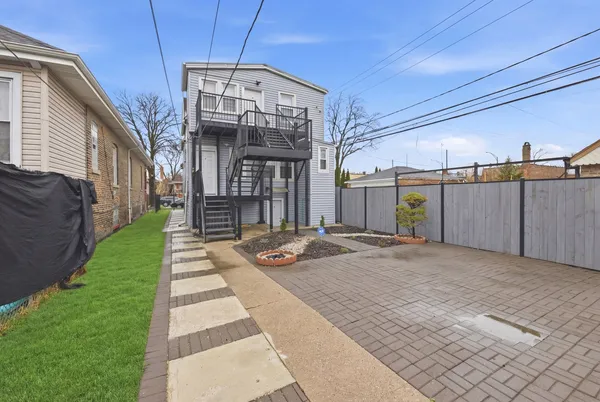 $290,000 | 7115 South Rockwell Street, Chicago, IL 60629