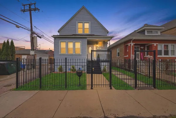 $290,000 | 7115 South Rockwell Street, Chicago, IL 60629