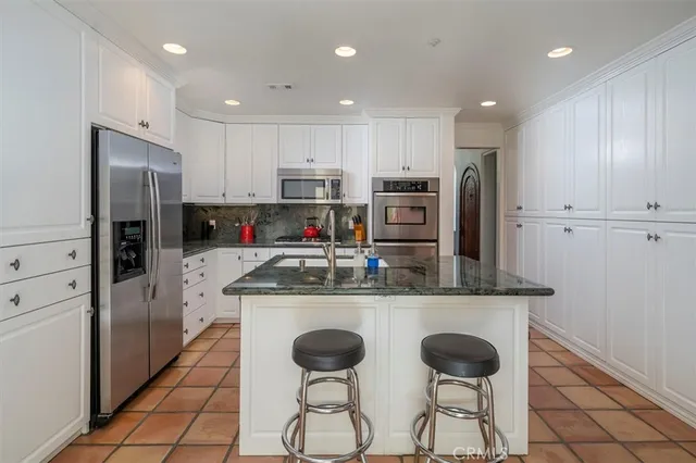 $5,000 | 24917 Bella Vista Drive, Newhall, CA 91321