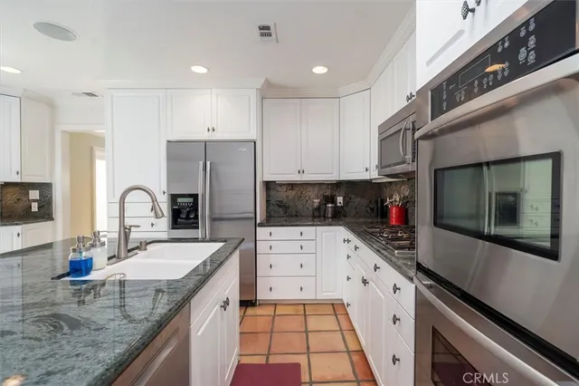 $5,000 | 24917 Bella Vista Drive, Newhall, CA 91321