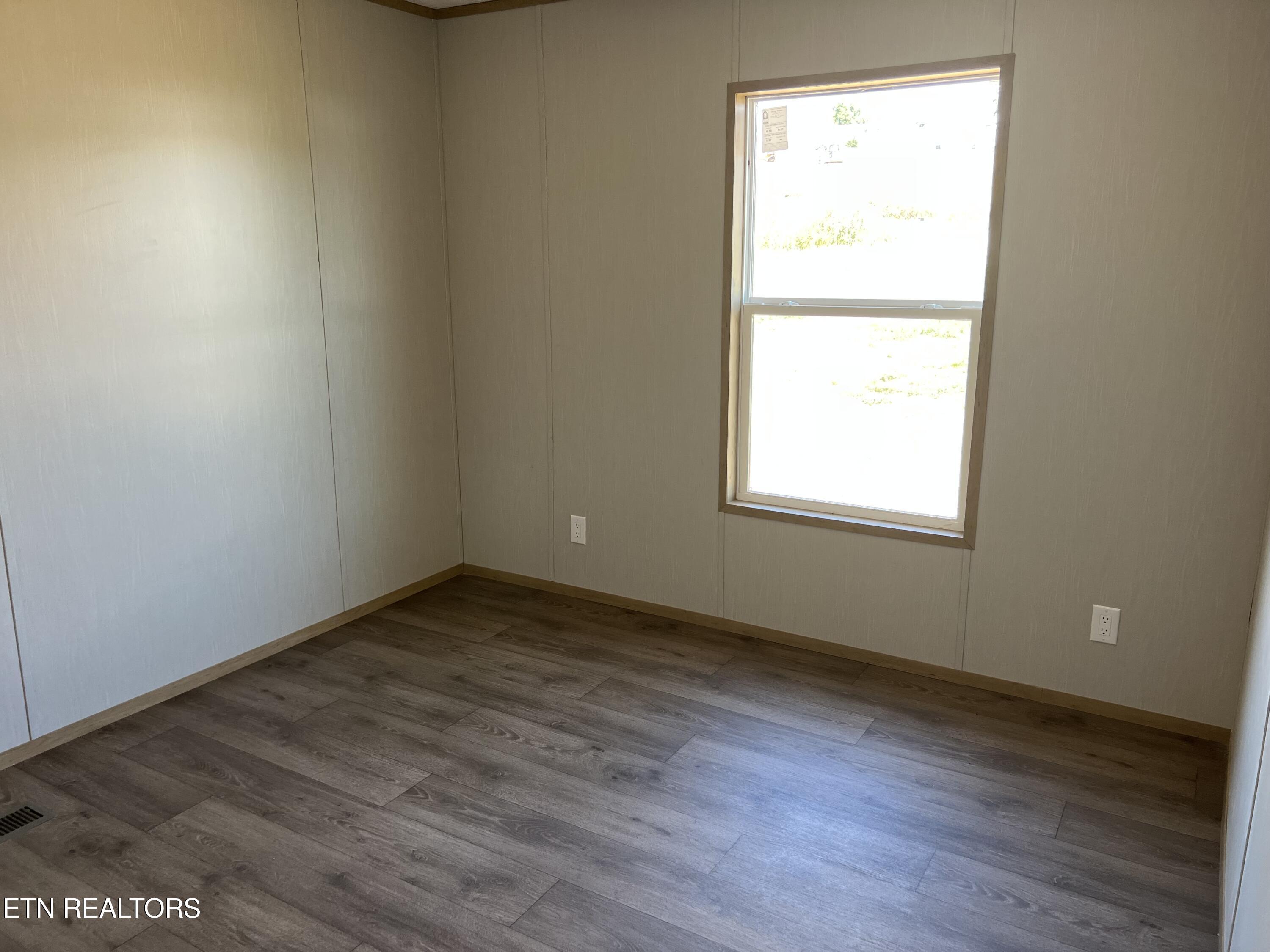 180 Schertz Lane Rutledge, TN 37861 - Photo 5 of 9 Second Bedroom