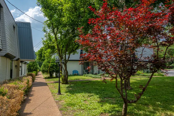 $1,299 | 126 Walton Ferry Road, Unit A3, Hendersonville, TN 37075