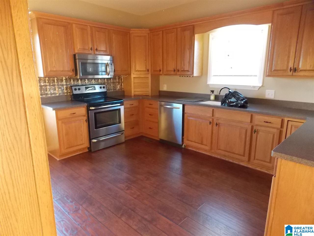 951 County Road 12 Oneonta, AL 35121 - Photo 3 of 44