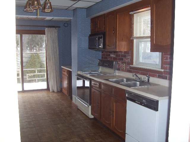 239 Clayton Road Schenectady, NY 12304 - Photo 2 of 4 Photo 2