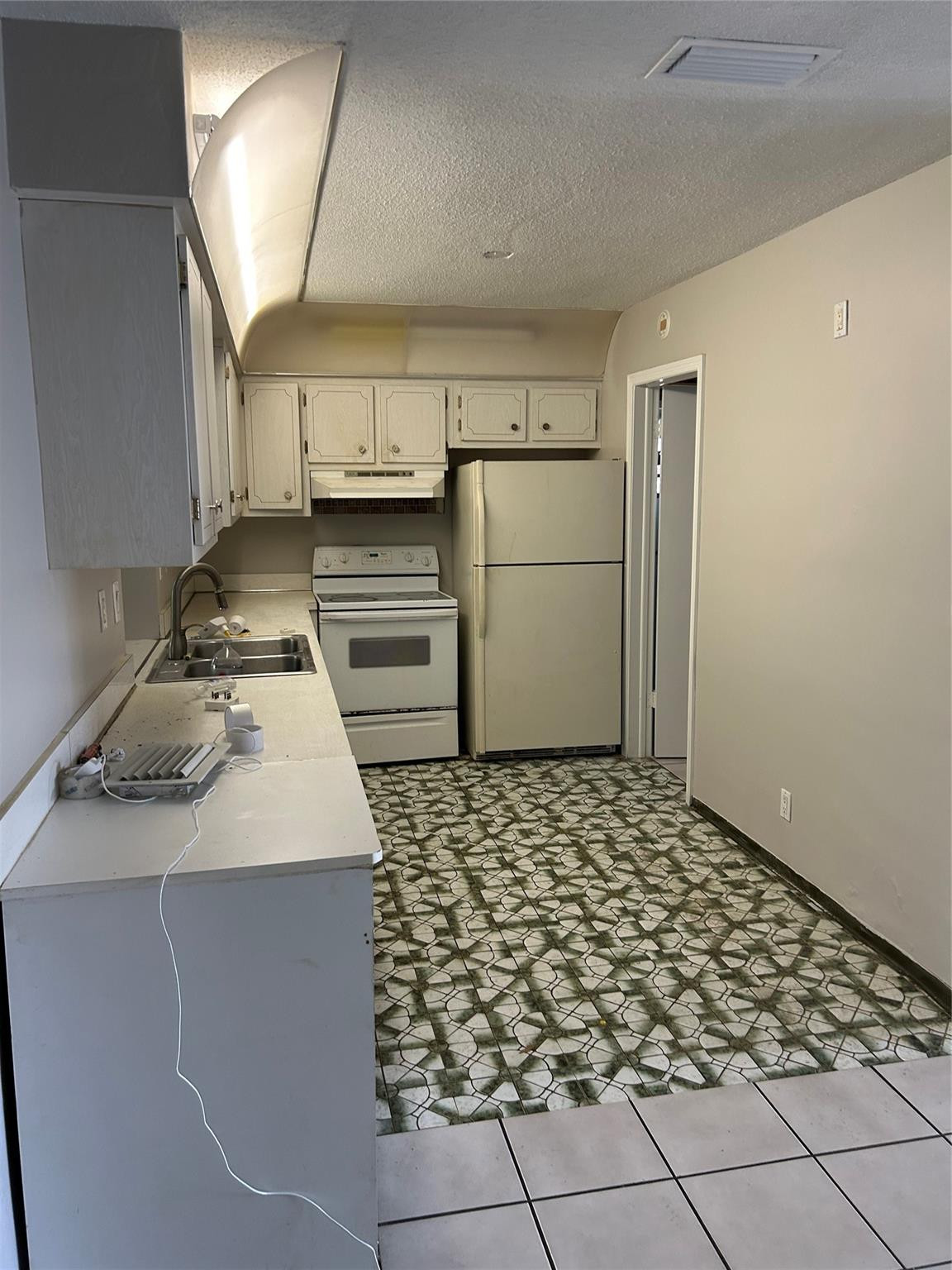 7611 Northwest 72nd Way Tamarac, FL 33321 - Photo 6 of 13 Photo 6