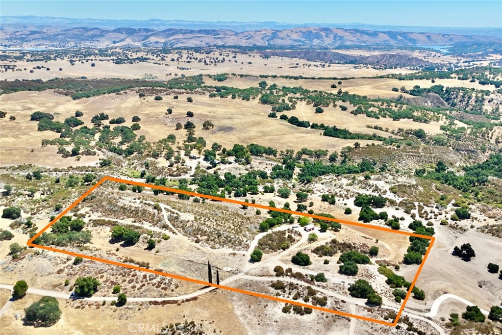 53292 Smith Road Bradley, CA 93426 - Photo 23 of 24 an aerial view of residential houses with outdoor space