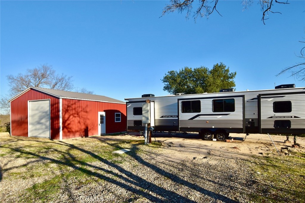 53292 Smith Road Bradley, CA 93426 - Photo 4 of 24