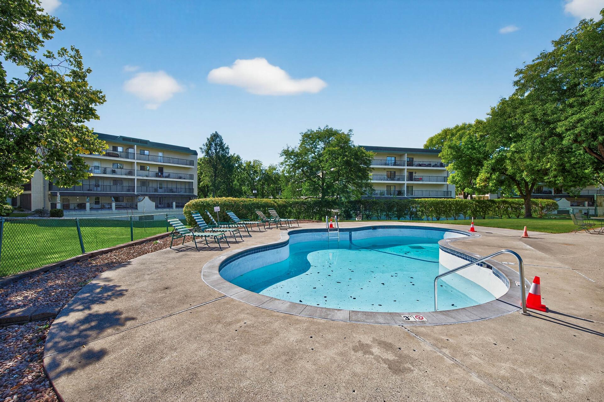10501 Cedar Lake Road, Unit 318 Minnetonka, MN 55305 - Photo 46 of 48