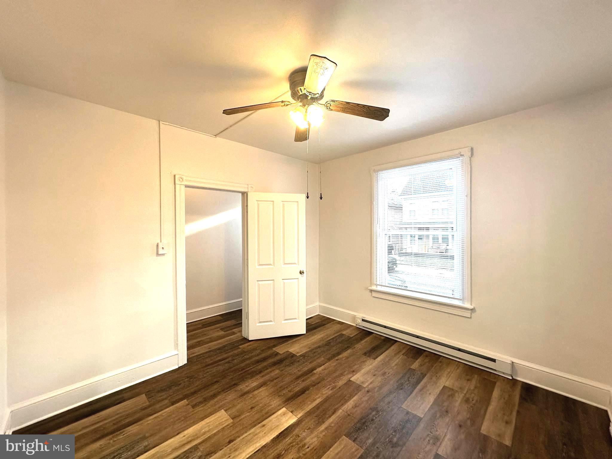 407 McDowell Avenue Hagerstown, MD 21740 - Photo 9 of 42