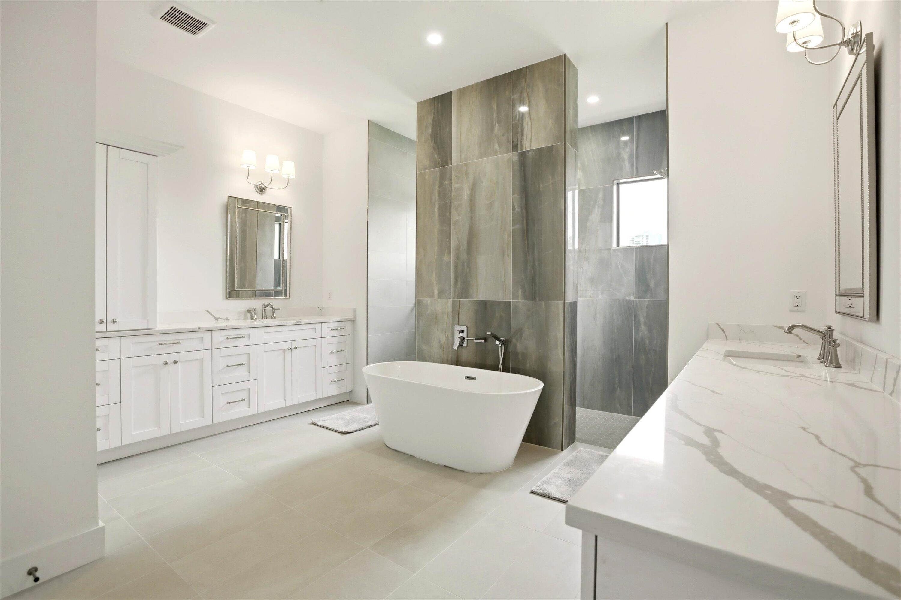 211 Landmark Street Marco Island, FL 34145 - Photo 31 of 85 31-Property Photo 031