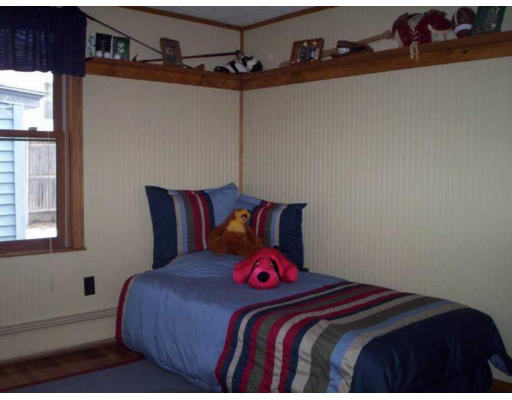 32 Whalom Road Lunenburg, MA 01462 - Photo 7 of 17 Gallery Image 7