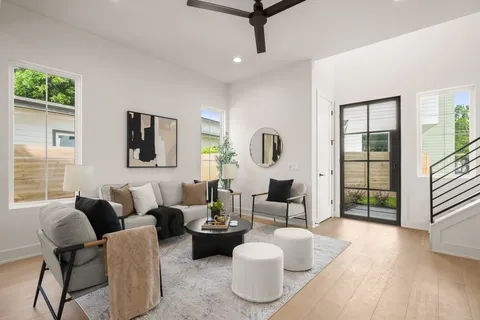 $737,500 | 601 Vermont Road, Unit 2, Austin, TX 78702
