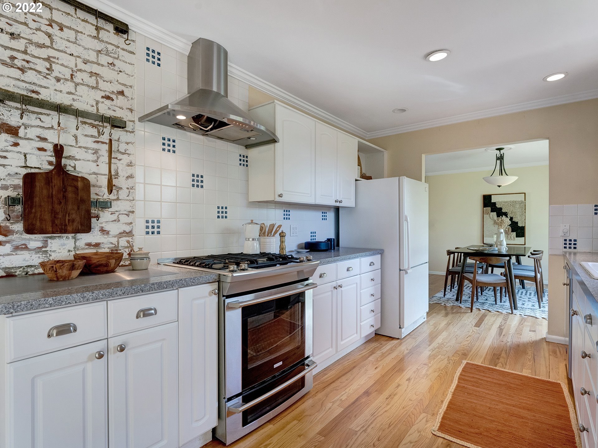 6224 Southwest Alfred Street Portland, OR 97219 - Photo 14 of 32 Gallery Image 14