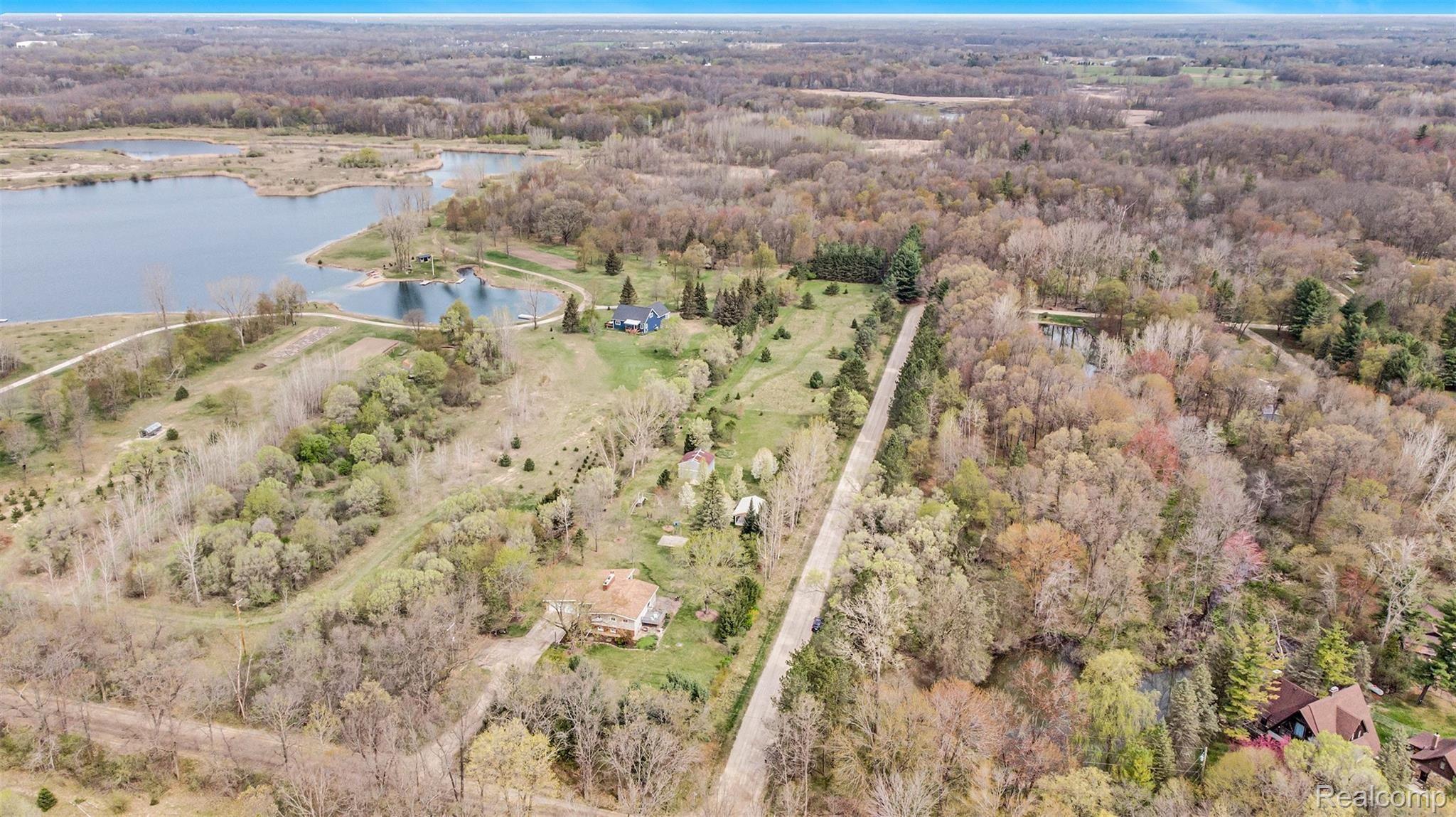 7327 Perryville Road Holly, MI 48442 - Photo 2 of 31 DJI_0125.jpg
