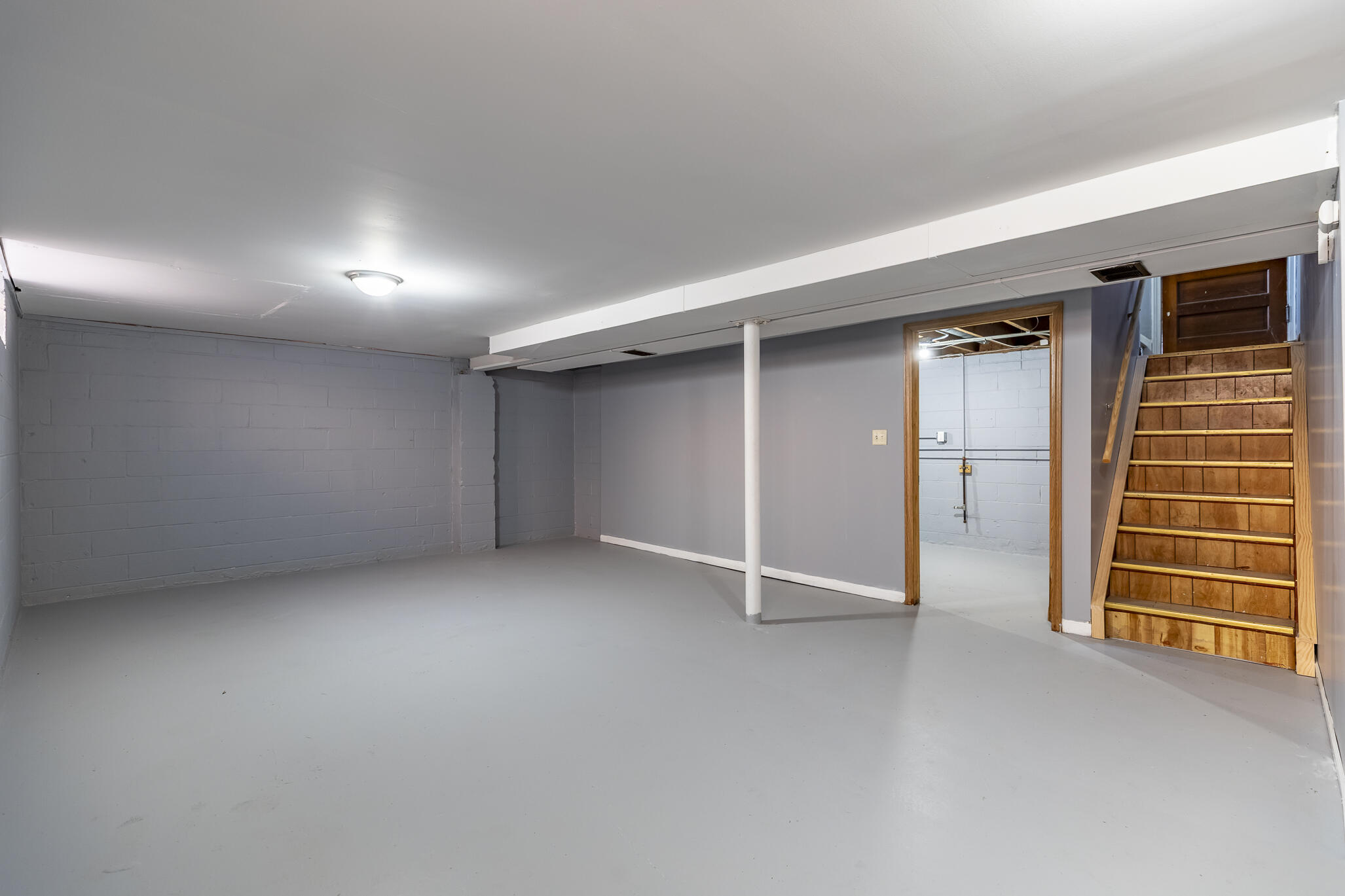 4836 Madison Street Gary, IN 46408 - Photo 17 of 21 an empty room with windows