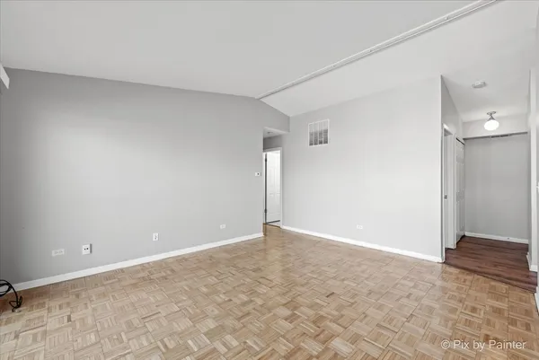 $2,200 | 5815 Wilshire Court, Unit D, Hanover Park, IL 60133