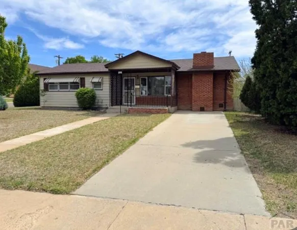 $169,900 | 2001 Raton Avenue, La Junta, CO 81050