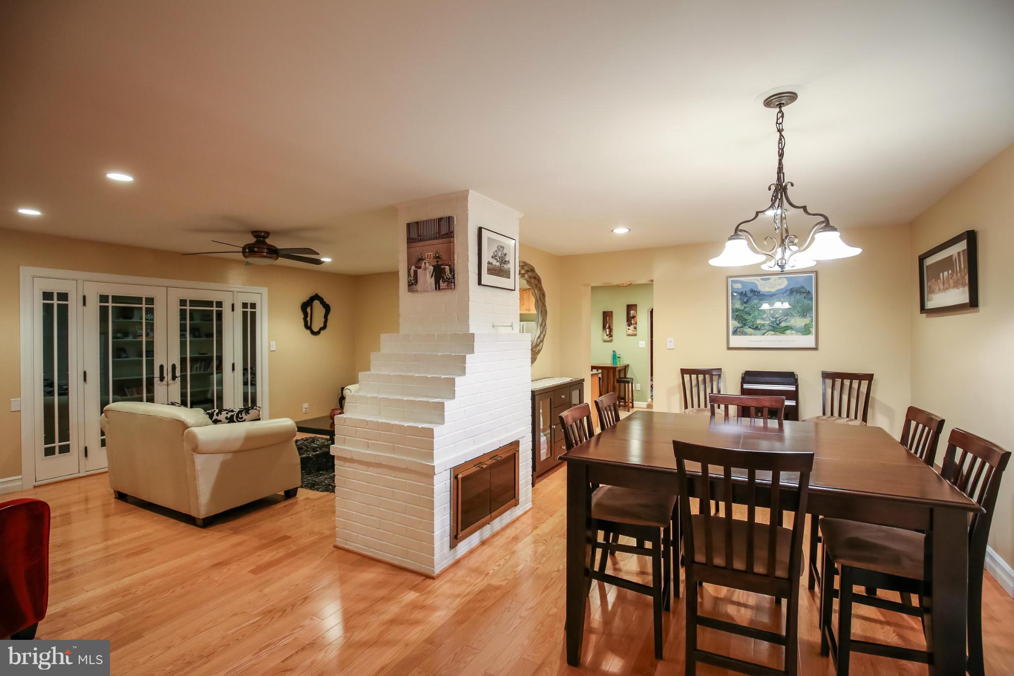6210 Hanover Avenue Springfield, VA 22150 - Photo 3 of 30 Dining Room