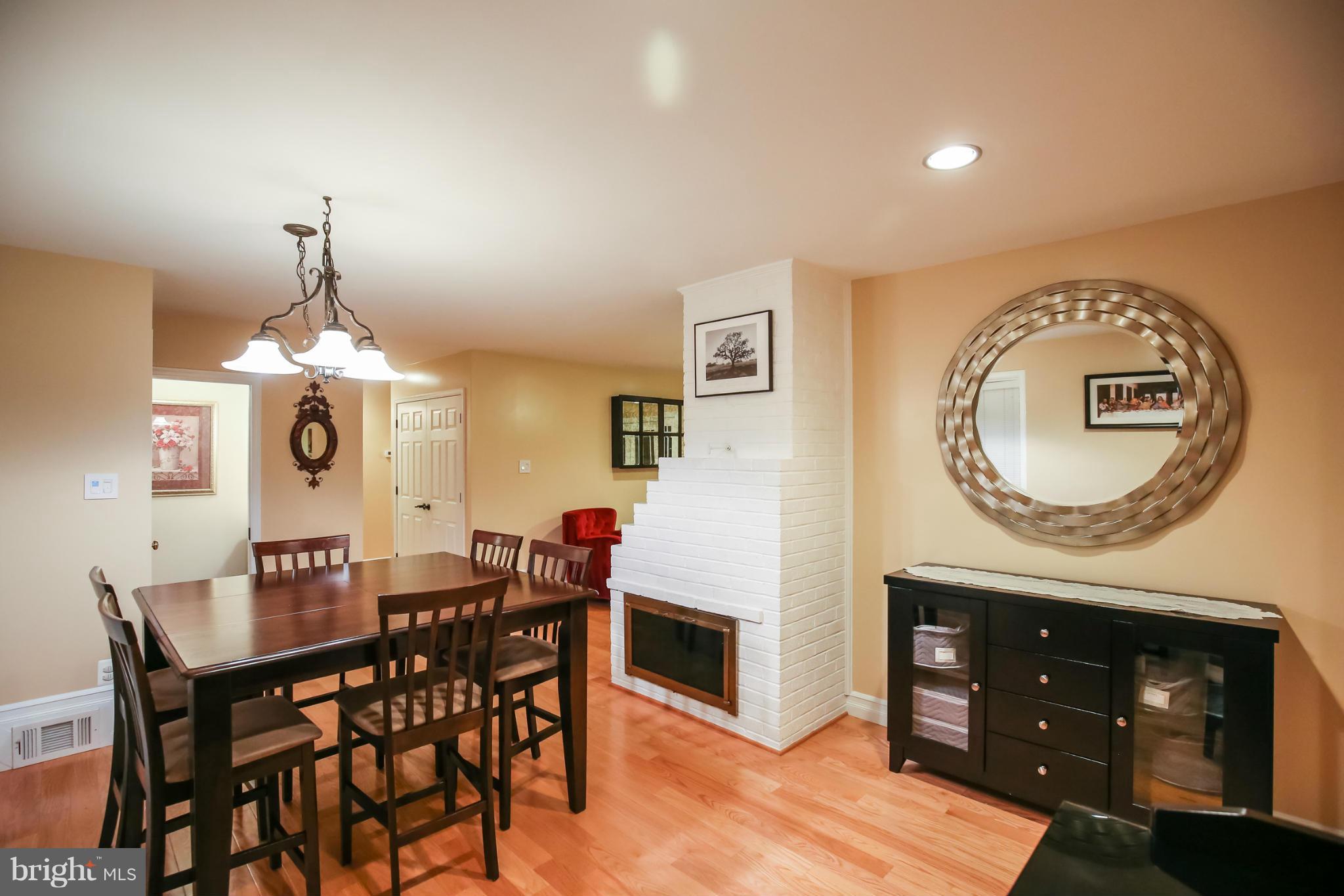 6210 Hanover Avenue Springfield, VA 22150 - Photo 10 of 30 Dining Room