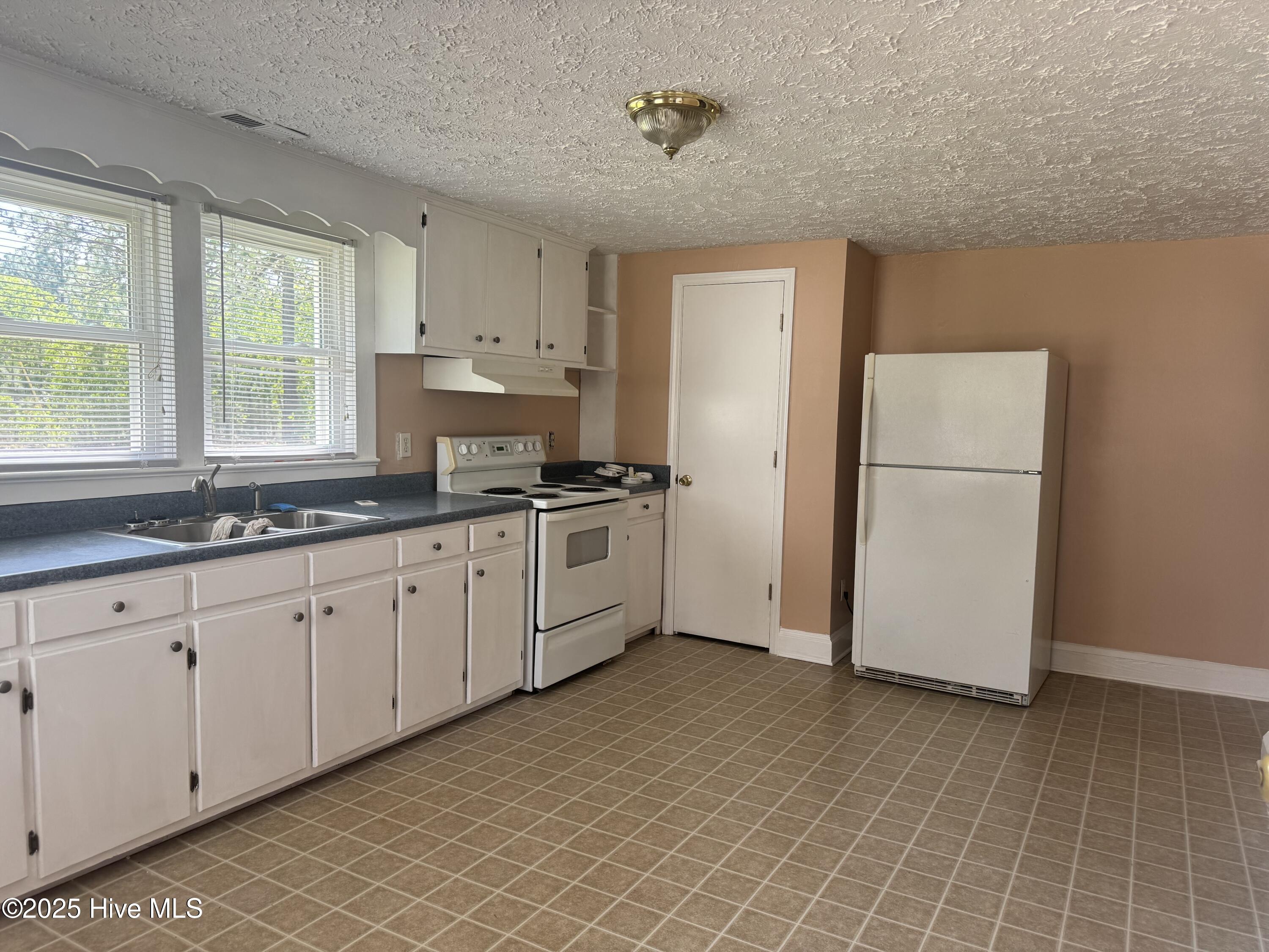402 Pistol Ridge Road Rockingham, NC 28379 - Photo 5 of 26 IMG_7645