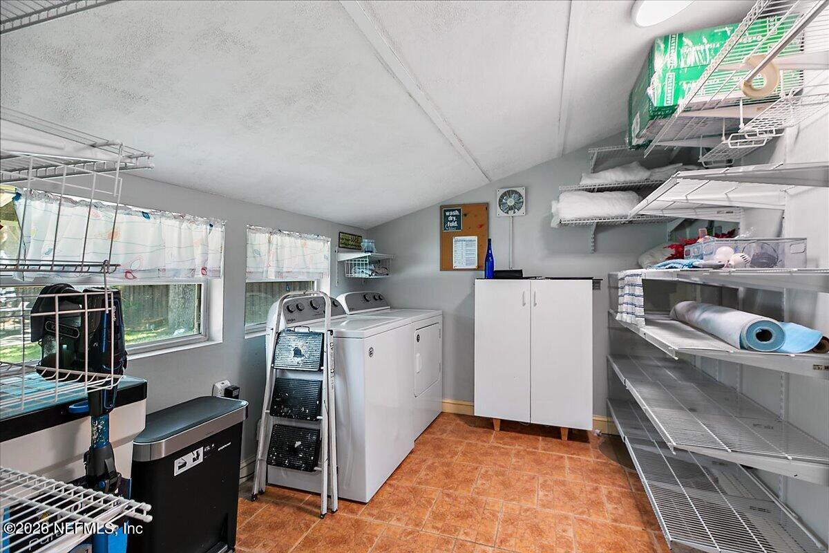 1031 Riviera Street Jacksonville, FL 32207 - Photo 16 of 34 16-Laundry