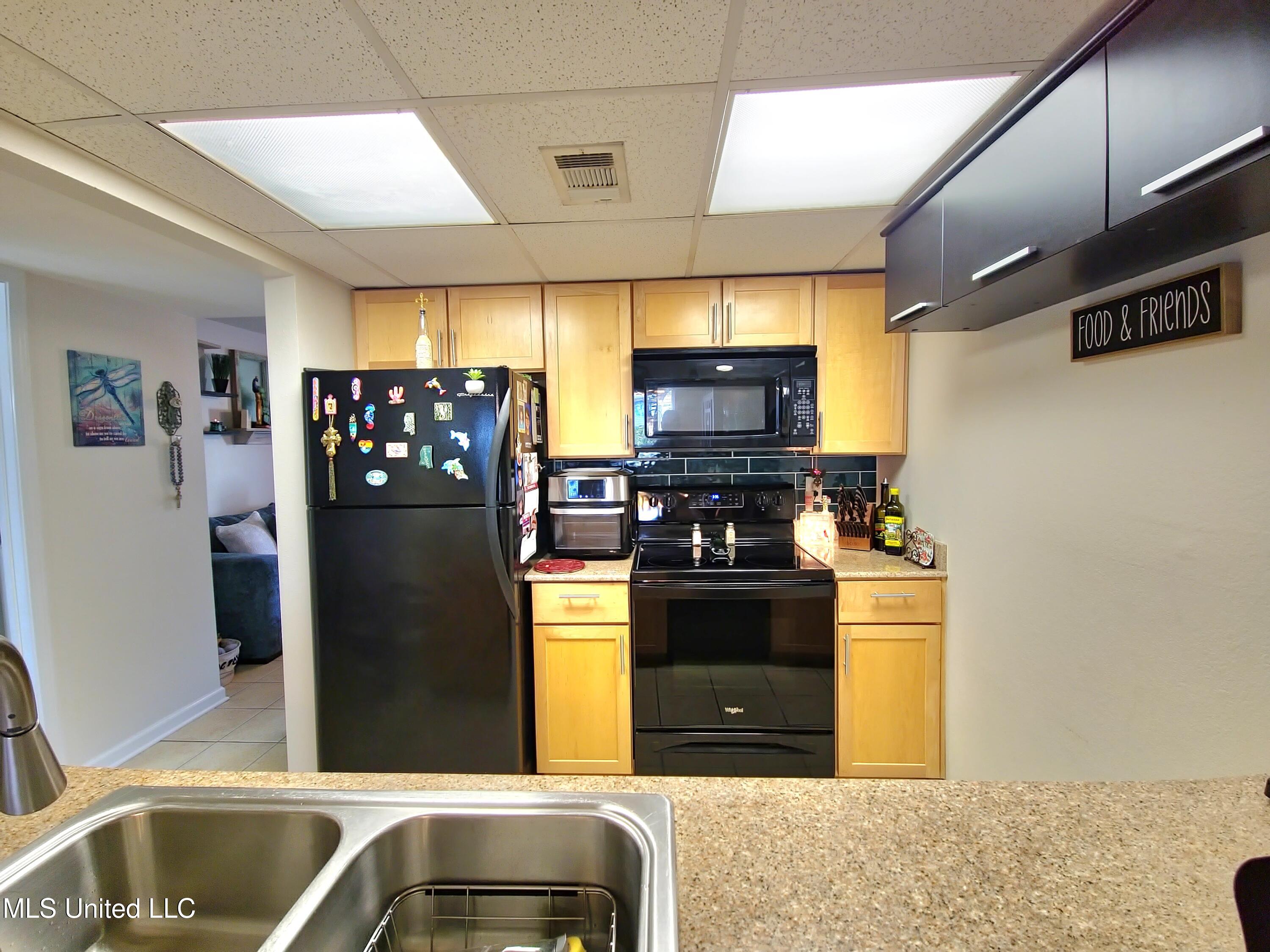 3230 Cumberland Road, Unit 42 Ocean Springs, MS 39564 - Photo 9 of 24 20260108_153808