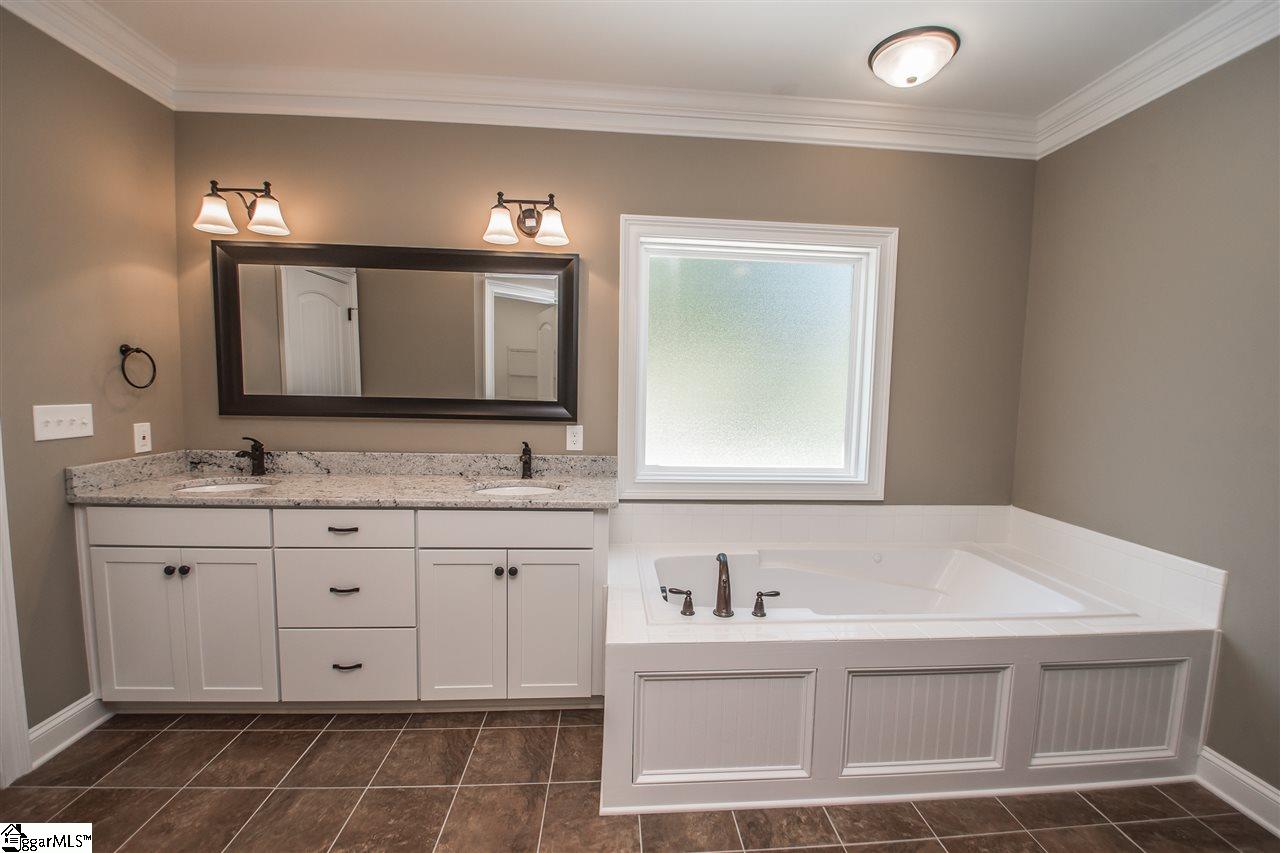 534 Carolee Way Greer, SC 29651 - Photo 21 of 36 Gallery Image 21