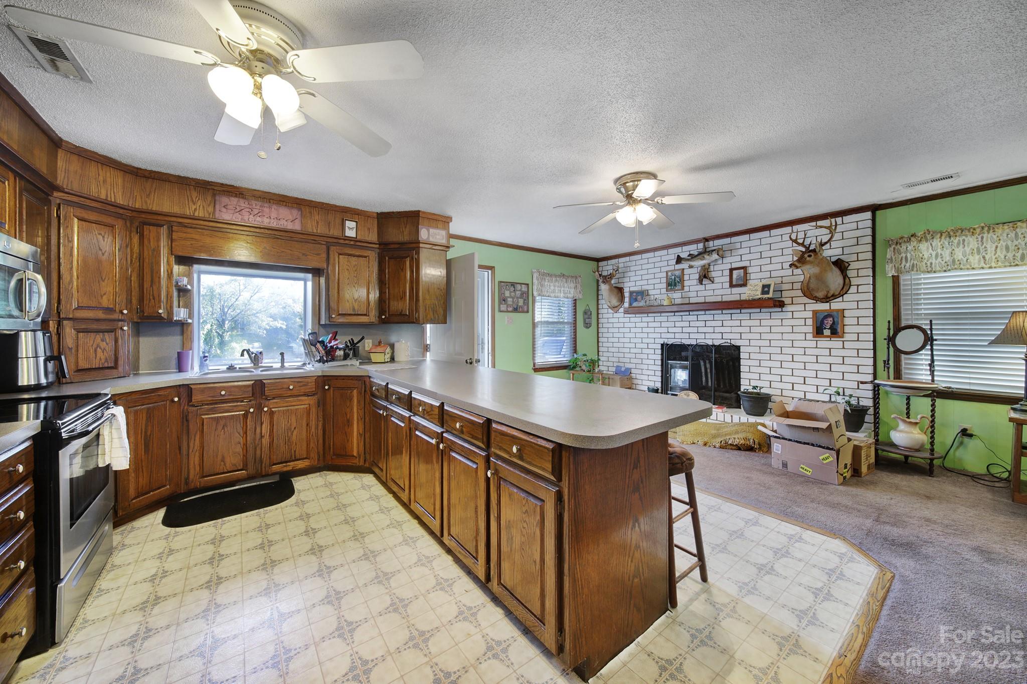 149 Sleepy Hollow Road Fort Mill, SC 29715 - Photo 9 of 28 Gallery Image 9