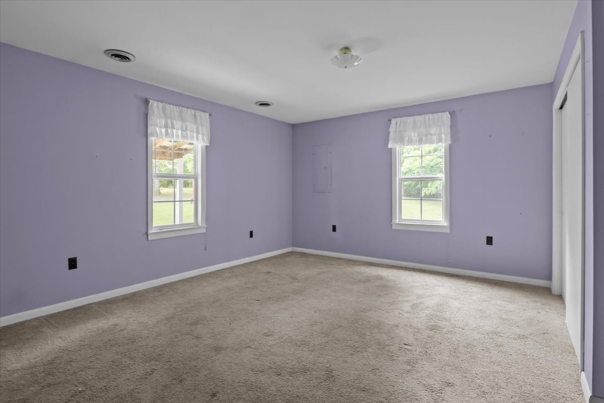 7158 Bahne Road Fairview, TN 37062 - Photo 22 of 37 a view of an empty room with a window