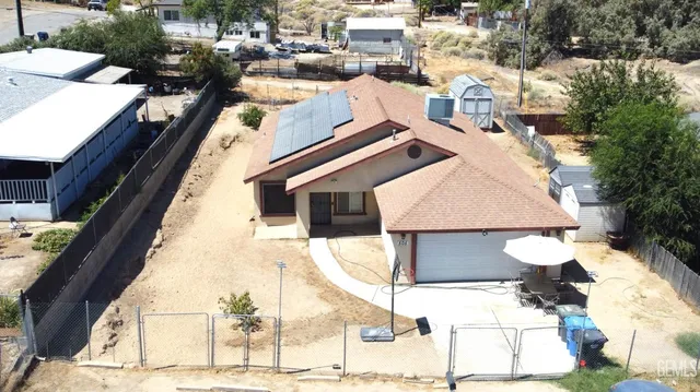 $305,000 | Undisclosed Address, Taft, CA 93268