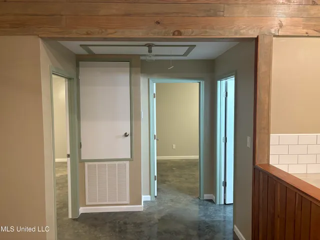 $196,000 | 1016 L A Brister Road, Summit, MS 39666