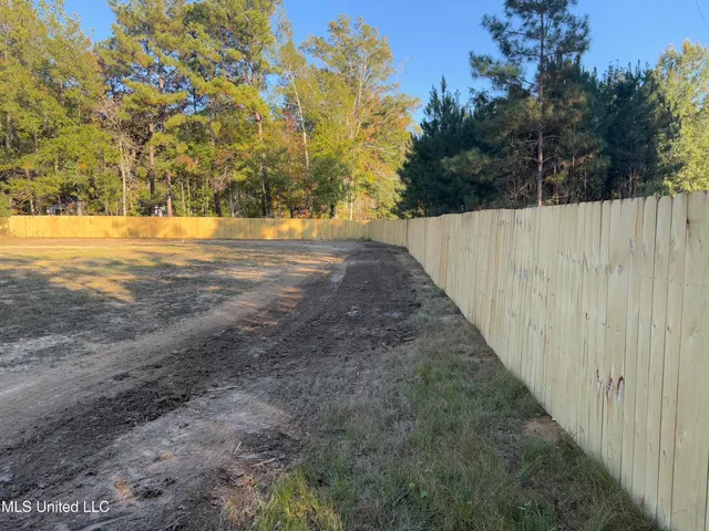 $196,000 | 1016 L A Brister Road, Summit, MS 39666