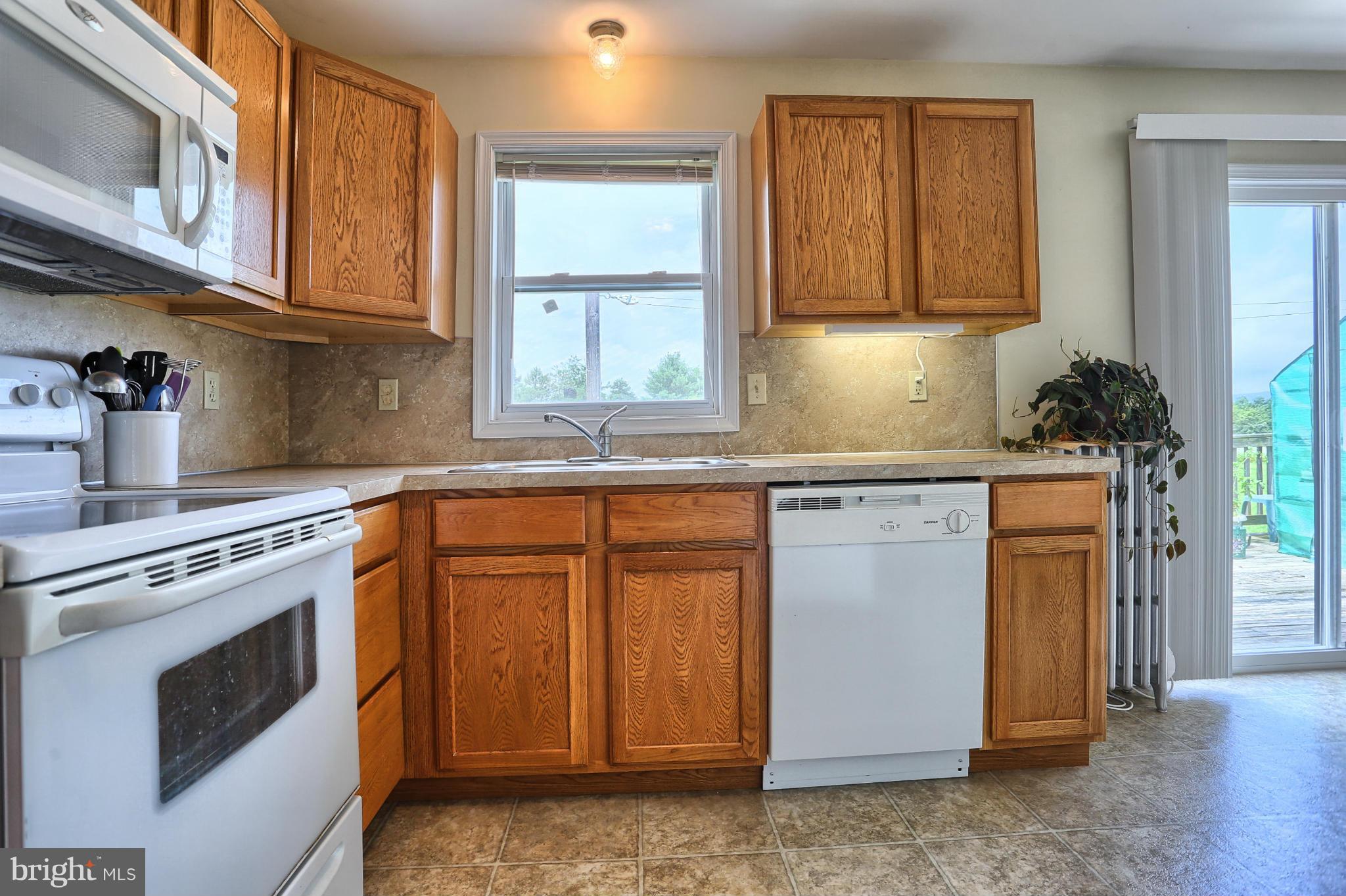 211 Running Pump Road Newville, PA 17241 - Photo 12 of 28 Kitchen