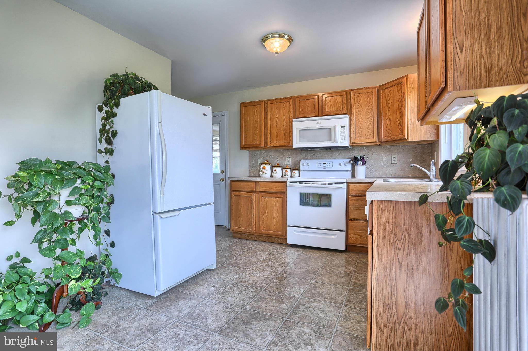 211 Running Pump Road Newville, PA 17241 - Photo 10 of 28 Kitchen