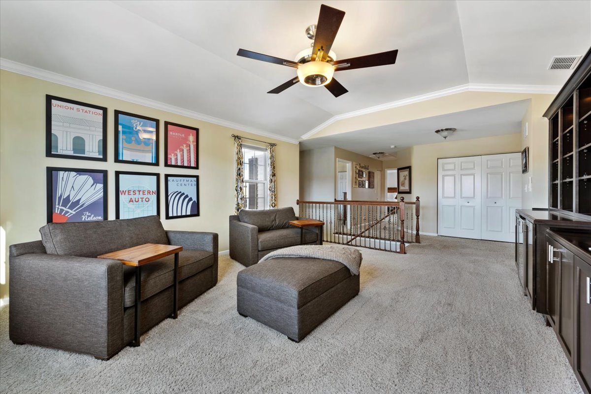 2939 Church Road Aurora, IL 60502 - Photo 12 of 31