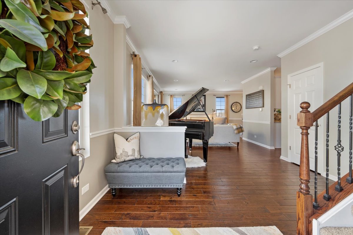 2939 Church Road Aurora, IL 60502 - Photo 3 of 31