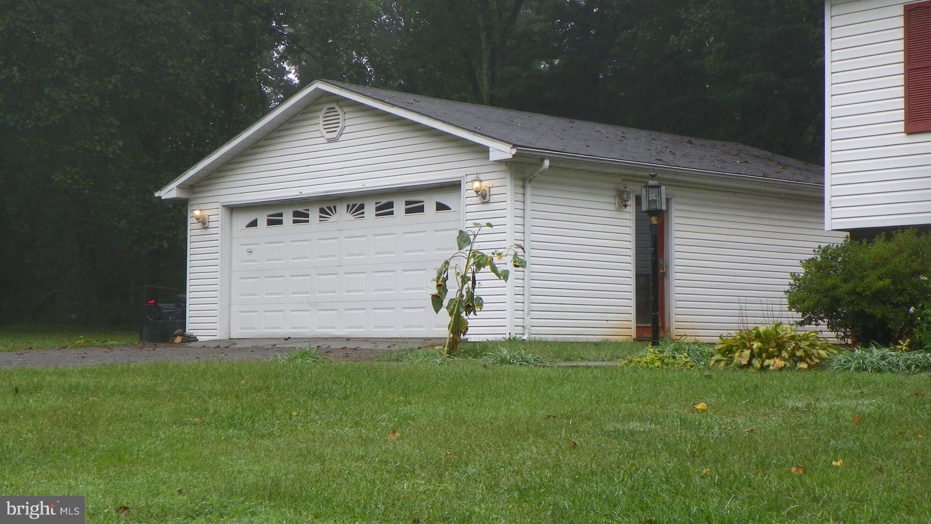 124 Seminole Road Chester Gap, VA 22623 - Photo 2 of 15 Exterior (General)